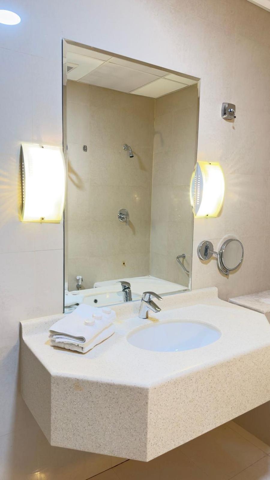 The Palace Suites Al-Khobar Eksteriør bilde