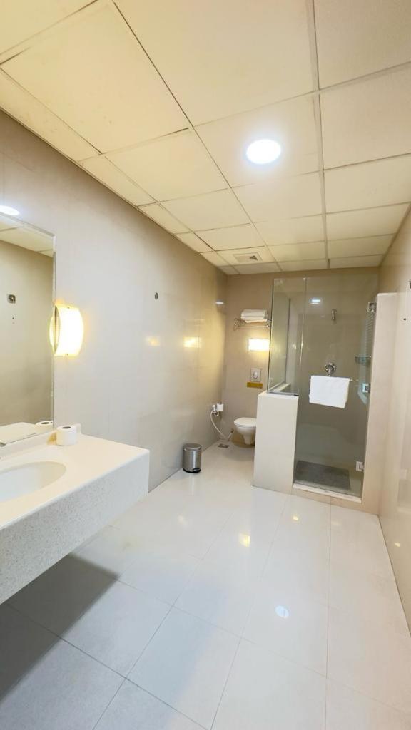 The Palace Suites Al-Khobar Eksteriør bilde